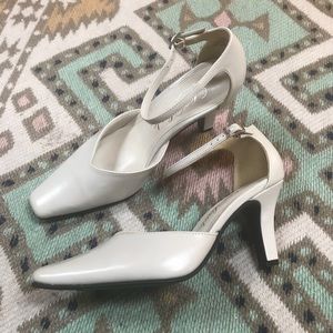 Life Stride Amelia Pumps - Size 7